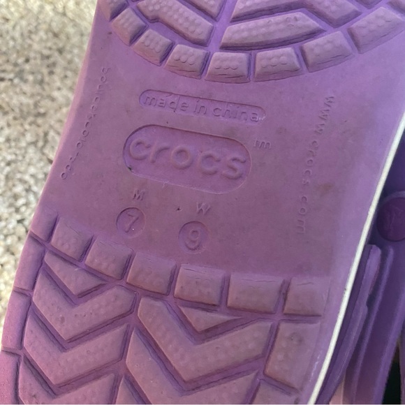 Crocs womans clssic purple clog Size 9 - Picture 5 of 6